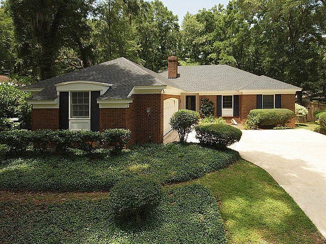 1st image of 3104 Dowling Dr