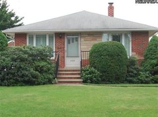 5505 Southington Dr, Parma, OH 44129