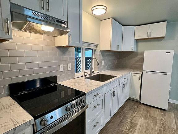 4th image of 114 W Bay Dr NW
