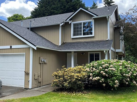 3rd image of 9612 66th Avenue E