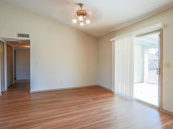5th image of 4803 E Fairfield St