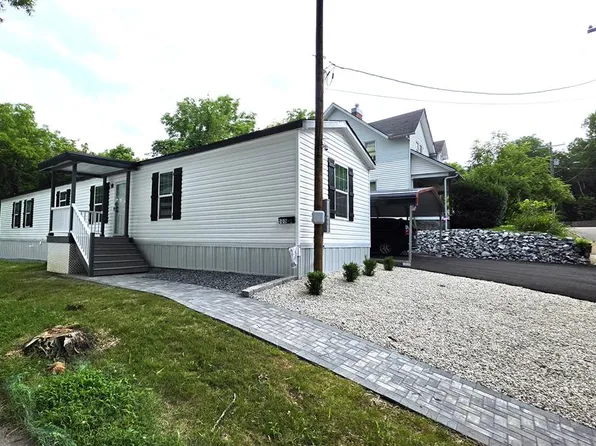 608 Depot St, Paris, TN 38242
