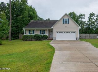 112 Emerald Cove Ct, Holly Ridge, NC 28445