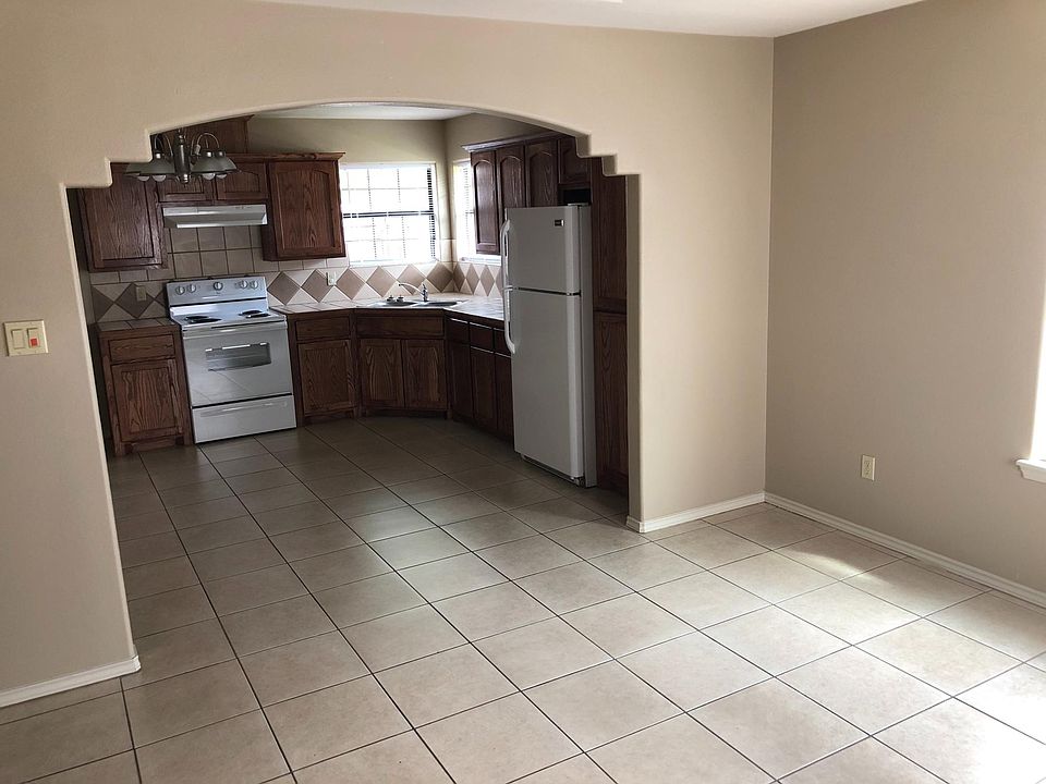 1st image of 1505 Nassau St