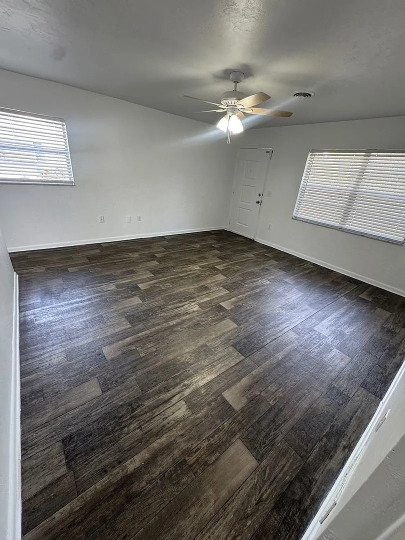 2 bed, 1.0 bath, 1028 sqft, $1,199 — Photo 3