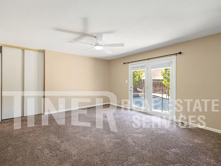 1721 Oakwood Dr — Photo 19