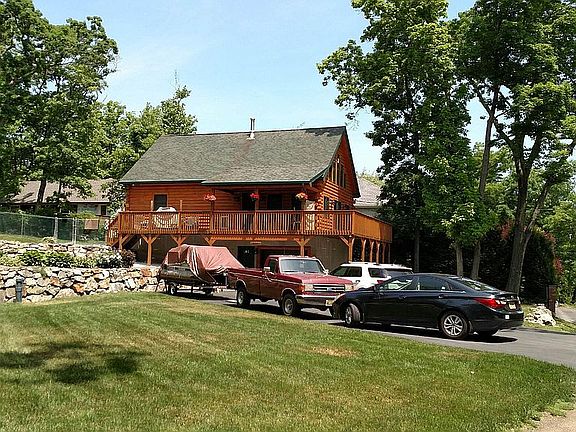 2nd image of 311 Hemlock Dr