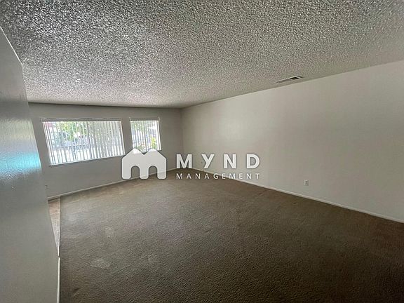 4th image of 550 Elm Dr APT 204