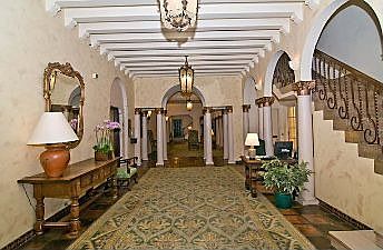 Lobby :: 850 Powell St. #601
