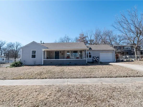 501 N 6th St, Neodesha, KS 66757