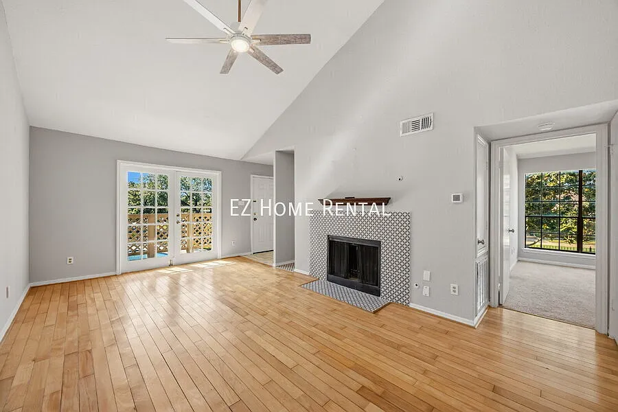 Move-In Special Pay $0 Rent For August! Move In During August And Pay No Prorated Rent For August... — Photo 4