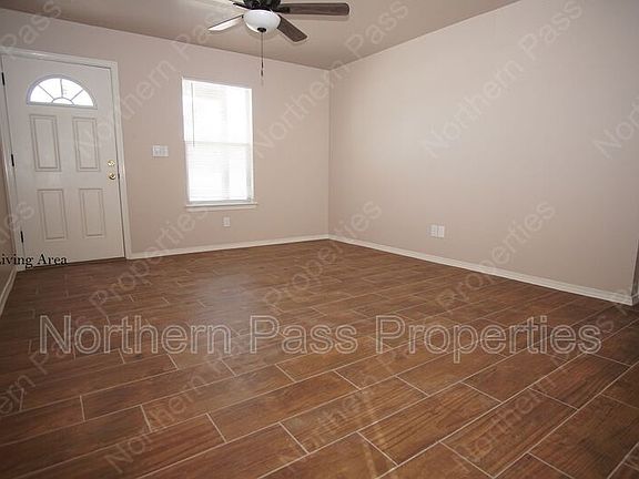 2nd image of 5820 Tamburo Ct #B
