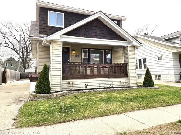 571 W Saratoga St, Ferndale, MI 48220