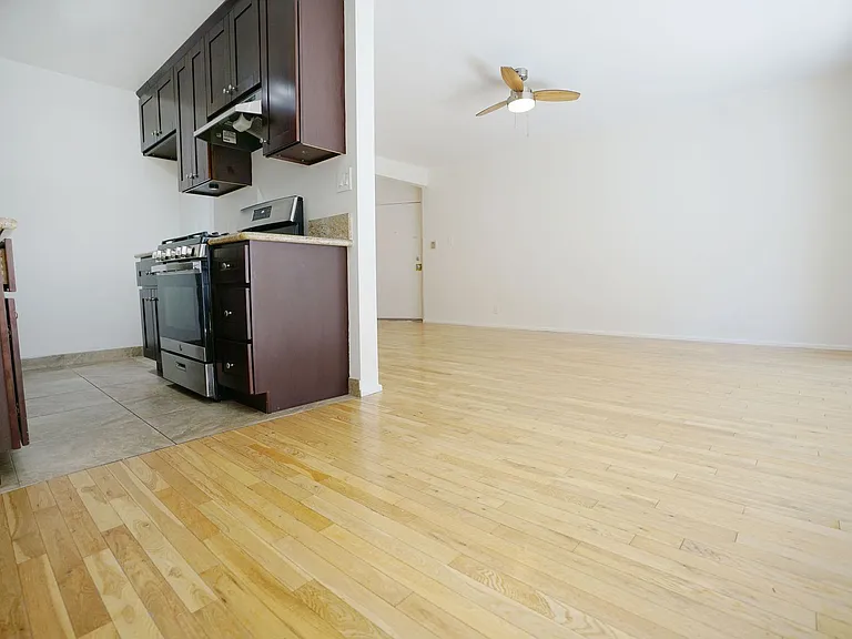 Larrabee 1200 — Photo 2