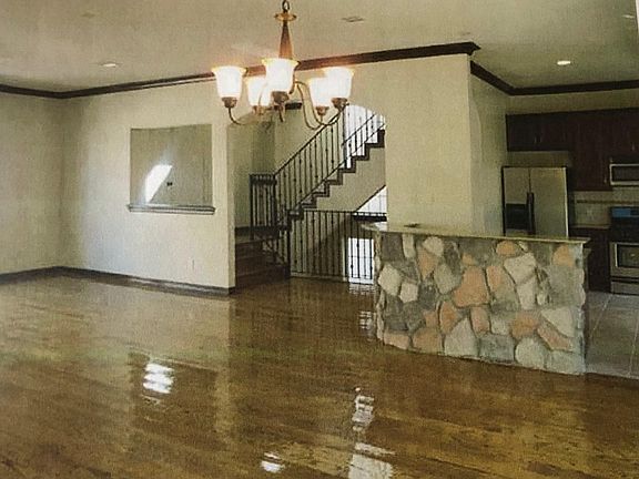 2nd image of 3018 Falls And Fairdale