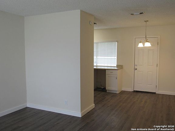 3rd image of 8526 Spotted Deer St