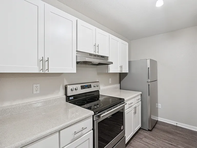 Maple Grove Villas — Photo 2