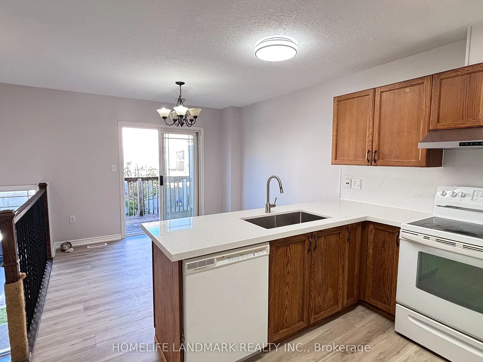 4 bed, $2,650 — Photo 4
