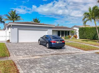 1810 N 52nd Ave, Hollywood, FL 33021