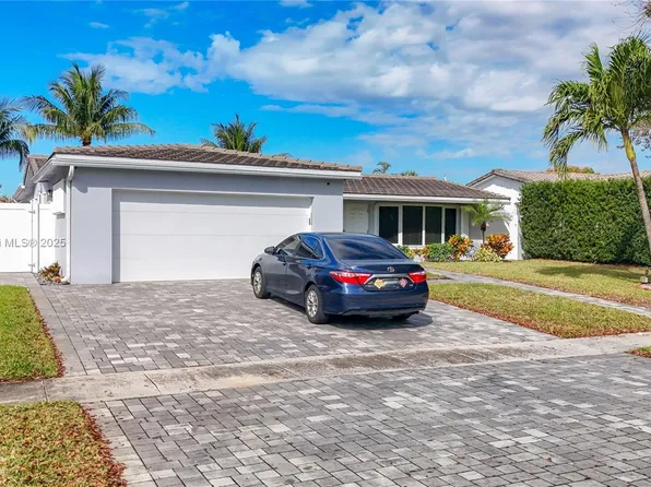 1810 N 52nd Ave, Hollywood, FL 33021