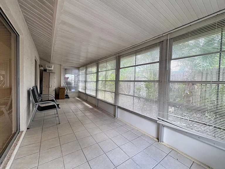 5368 Royal Palm Ave — Photo 21