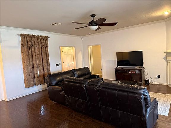 5th image of 12113 NW 7th St