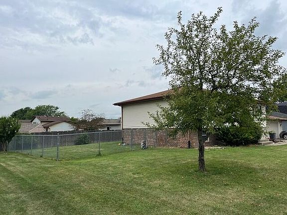 5th image of 9876-9882 Grant Pl