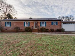 701 Greenbriar Dr, Matthews, NC 28104