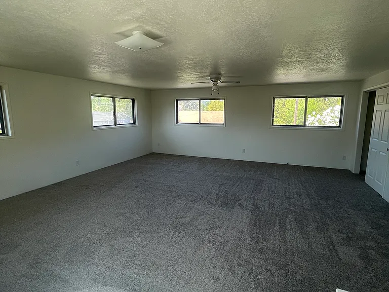 2250 32nd Ave — Photo 16