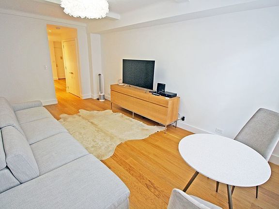 2nd image of 23 W 73rd St #806