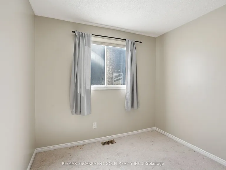 3905 Old Orchard Way — Photo 14