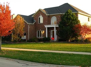 375 Avena Cir, Naperville, IL 60565