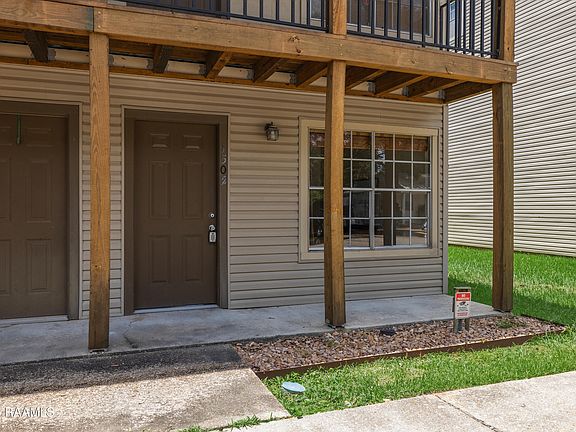 3rd image of 300 Lozes Ave APT 1502