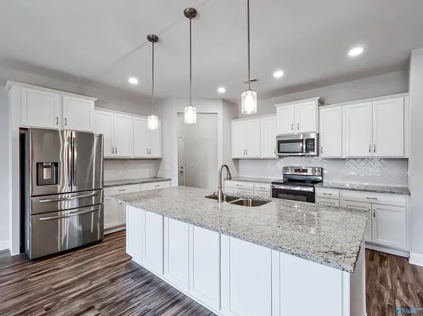 3023 Henry Rd SE, Decatur, AL 35603