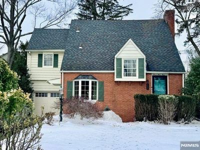 355 Kensington Dr, Ridgewood, NJ, 07450