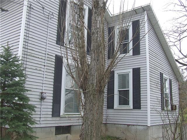 2nd image of 24 Maple St
