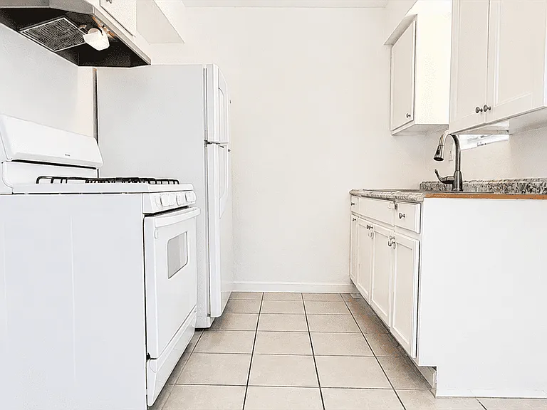 7818 Oak Knoll Ln #A — Photo 2