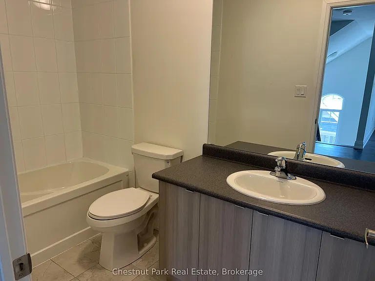 82 Kari Cres — Photo 24