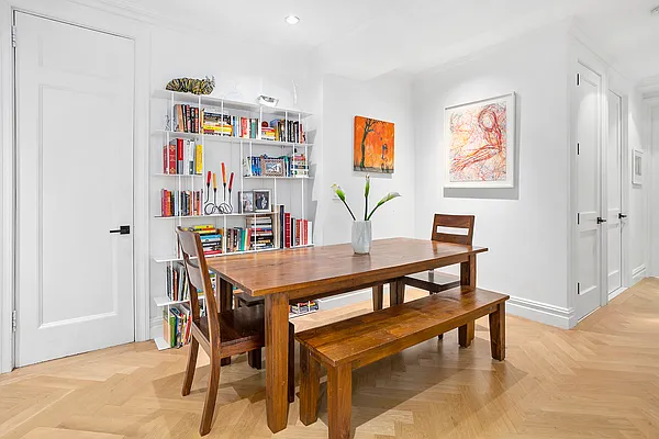 Sold by Compass | media 21