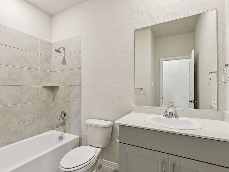 606 Travine Dr — Photo 16