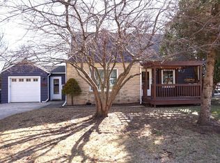 188 N Dries St, Saukville, WI 53080