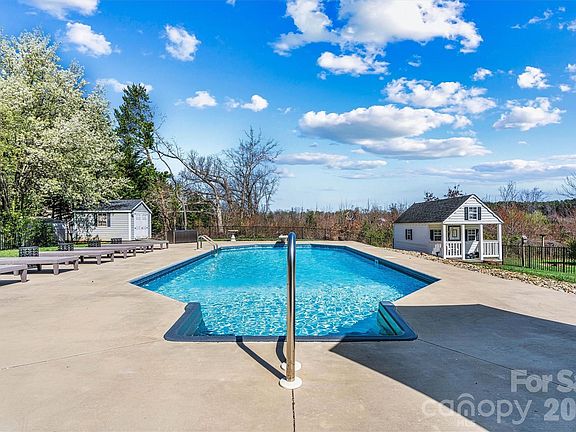 4th image of 238 Wittenburg Springs Dr