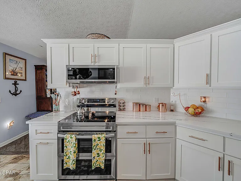 625 Amberjack Dr — Photo 11