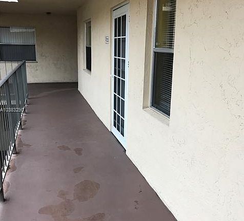 3rd image of 2811 Somerset Dr APT 315