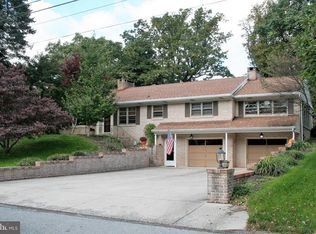 17 Valley Rd, Hummelstown, PA 17036