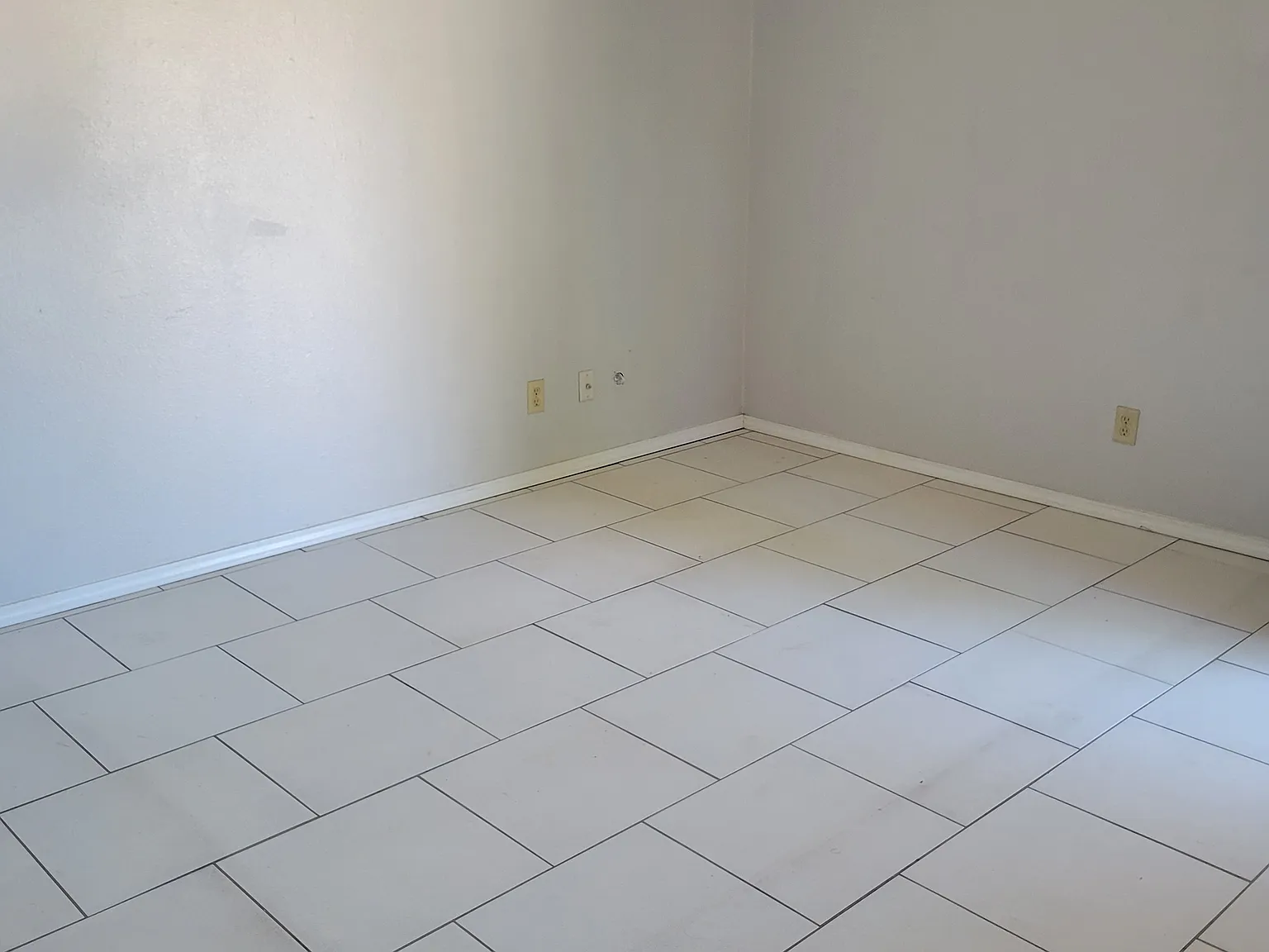 1 bed, 600 sqft, $550 — Photo 1