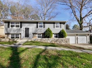 4049 Cedar Ridge Trl, Stone Mountain, GA 30083