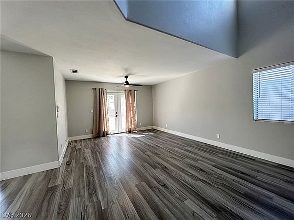 5th image of 3921 Hampton Grove Ct