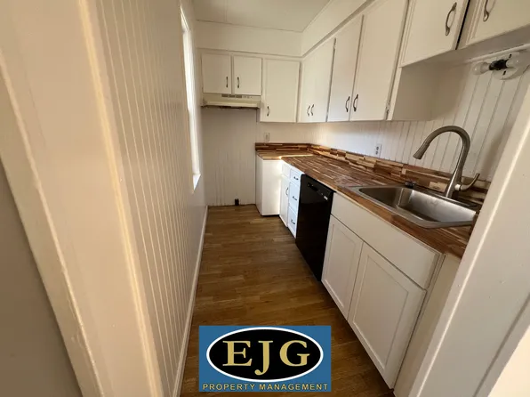 448 Cartier St #1, Manchester, NH 03102