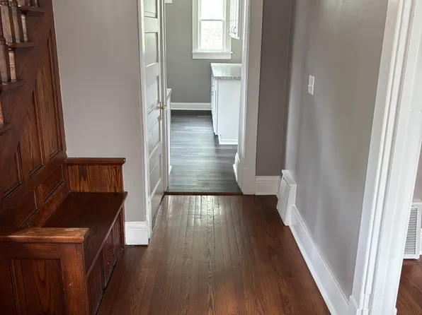 541 S 31st St, Omaha, NE 68105